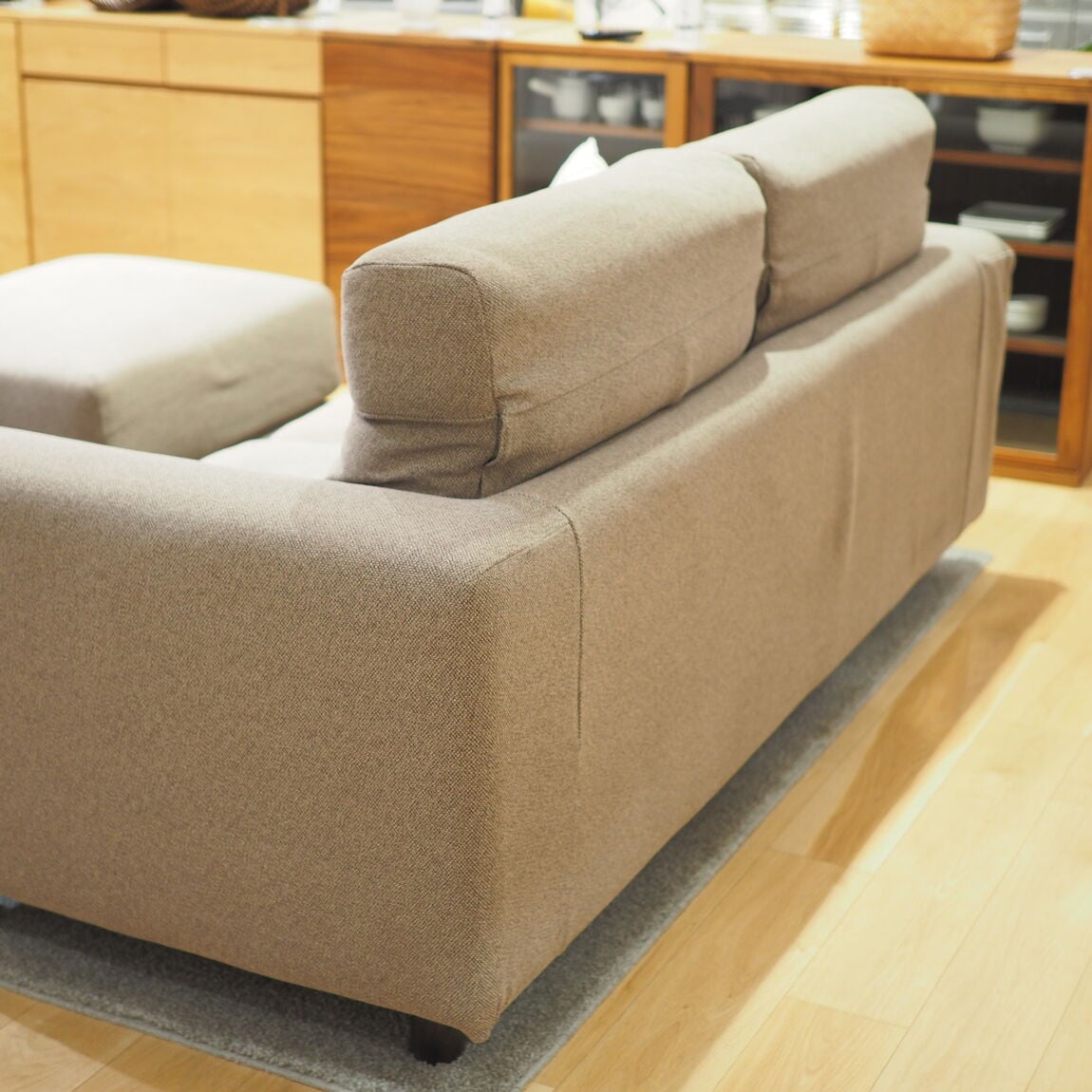 直江津】ふっくらした座り心地のソファ｜ソファ本体 フェザー ポケット